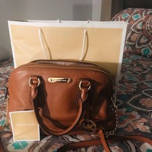 🚨 MICHEAL KORS Handbag or Crossbody 🚨